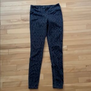 TNA legging (Aritzia)